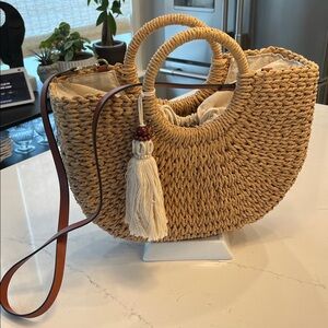 Chic Tan Woven Tote Bag. H&M raffia summer bag with tassel and shoulder strap.